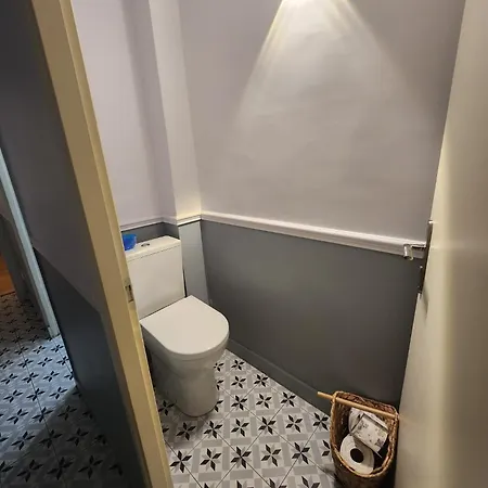 12 * Paris